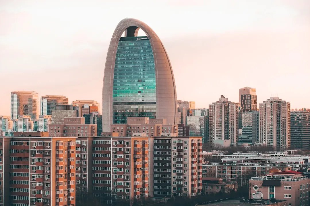 超声波清洗线在五金行业除油除锈中的关键技术解析